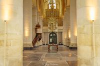 &quot;Indrukwekkende gotische architectuur van de Bergkerk in Deventer, een historisch monument dat de tand des tijds heeft doorstaan.&quot;