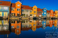 &quot;Ontdek de levendige schoonheid van Reitdiephaven Groningen: een kleurrijk en schilderachtig havengebied dat charme en sereniteit uitstraalt.&quot;