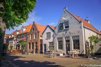 Laat je betoveren door de charme van Hanzestad Harderwijk: historische gebouwen, levendige markten en een maritieme sfeer aan het water!