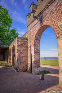 Laat je betoveren door de charme van Hanzestad Harderwijk: historische gebouwen, levendige markten en een maritieme sfeer aan het water!