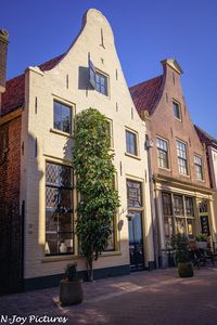 Verken de charme van Hanzestad Hattem: historische gebouwen, pittoreske straatjes en een vleugje nostalgie aan de IJssel. Laat je verrassen en inspireren!