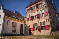 Verken de charme van Hanzestad Hattem: historische gebouwen, pittoreske straatjes en een vleugje nostalgie aan de IJssel. Laat je verrassen en inspireren!