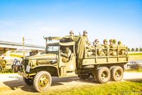 &quot;Gedenkwaardige herdenking van de Waalcrossing 1944-2023: eerbetoon aan moed en vastberadenheid tijdens de historische gebeurtenis.&quot;