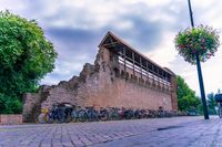 Verken de historische pracht van Hanzestad Zwolle: sfeervolle grachten, imposante kerken en charmante pleinen. Een stad vol karakter en allure!