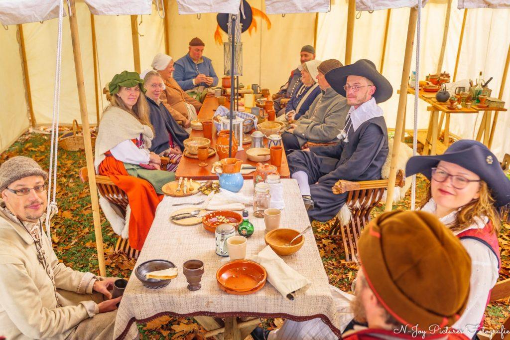 De Slag om Grolle 18 1627 herleeft in Groenlo! N-Joy Pictures ving de magie van de Slag om Grolle 2024. Ontdek de sfeervolle foto's en boek uw eigen fotoshoot!
