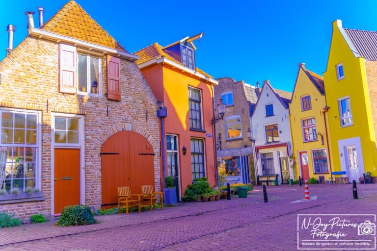 Historische gevels van Hanzestad Deventer: Prachtige architectuur die de rijke geschiedenis van deze middeleeuwse stad weerspiegelt.