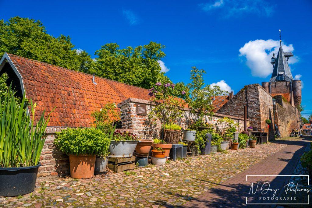 Hanzestad Elburg 5 Ervaar de charme van Elburg! Historische straatjes, het Nationaal Orgelmuseum en de haven vol botters. Ontdek deze stad vandaag nog!