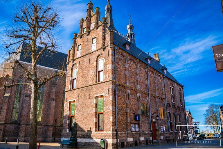 Ontdek Hanzestad Hasselt! Historische gebouwen, schilderachtige grachten en de unieke Dijkpoort wachten op je. Klik voor meer informatie!