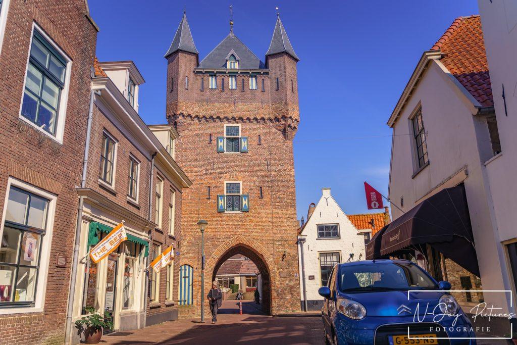 Hanzestad Hattem 3 Ontdek Hanzestad Hattem aan de IJssel! Middeleeuwse charme, musea en de iconische Dijkpoort wachten op u. Klik voor een onvergetelijk bezoek!