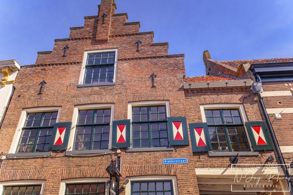 Hanzestad Hattem 5 Ontdek Hanzestad Hattem aan de IJssel! Middeleeuwse charme, musea en de iconische Dijkpoort wachten op u. Klik voor een onvergetelijk bezoek!