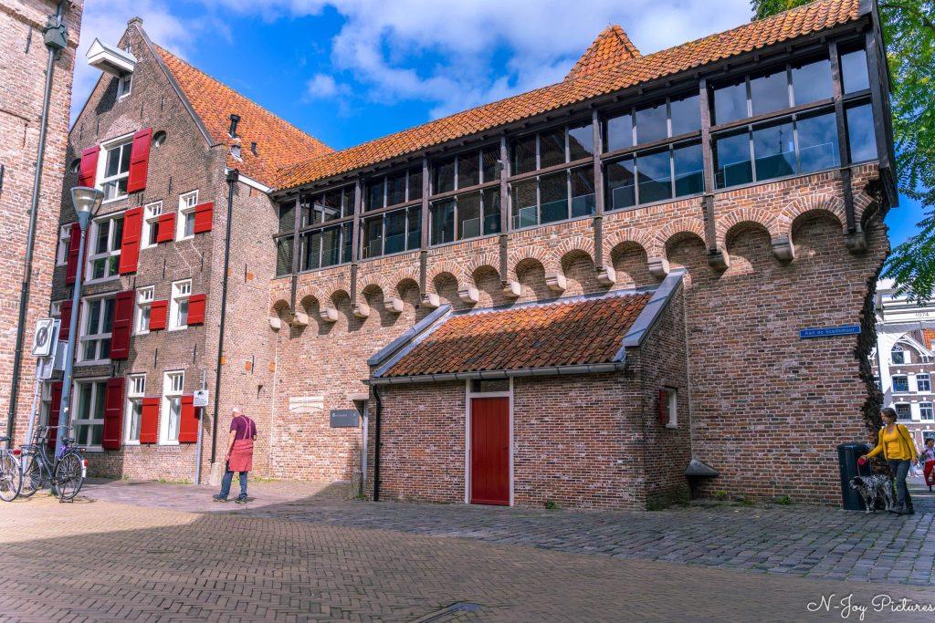 Hanzestad Zwolle 6 Ervaar de magie van Hanzestad Zwolle! Van middeleeuwse architectuur tot moderne kunst, deze stad heeft het allemaal. Ontdek meer vandaag!