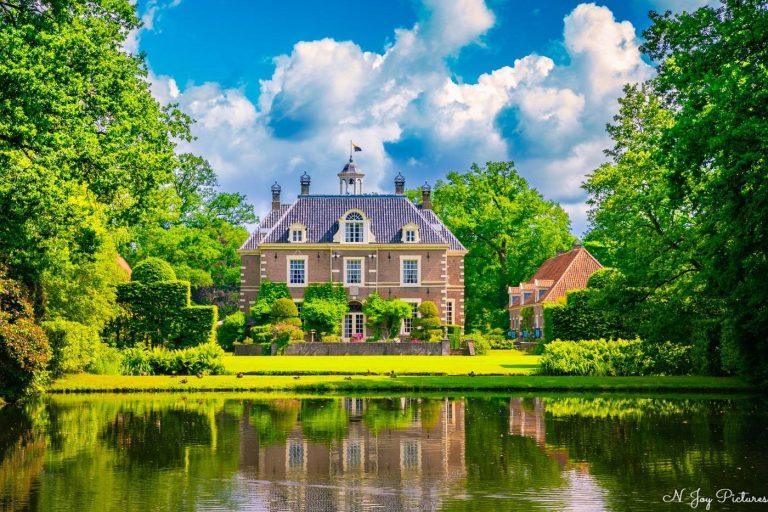 Kasteel Warmelo. 3 N-Joy Pictures vangt de sprookjesachtige tuinen van Kasteel Warmelo. Ontdek de details en neem contact op voor jouw fotoshoot!