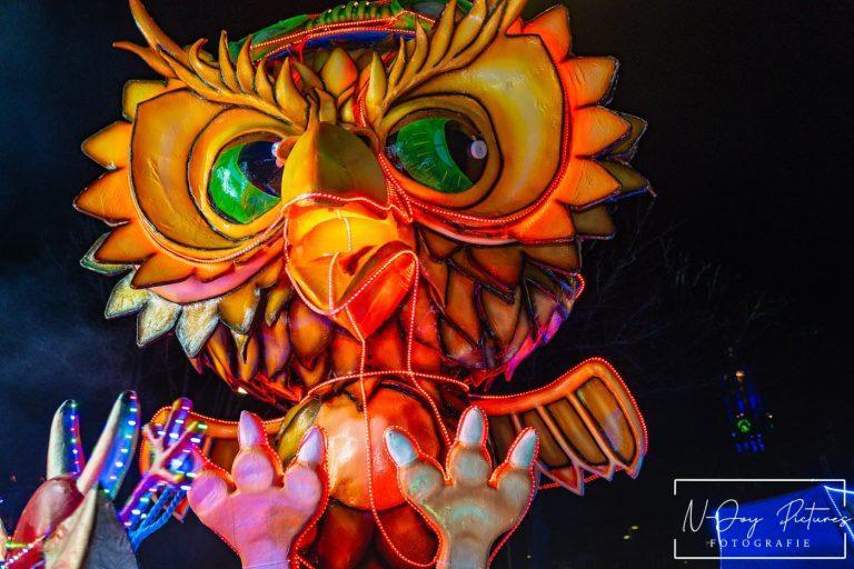 Evenementenfotografie 13 Twentse Lichtparade in beeld! Onze evenementenfotografie vangt de magische sfeer. Bekijk unieke foto's & neem contact op voor uw evenement!