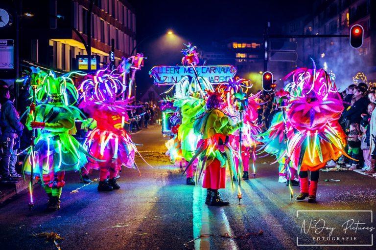 Evenementenfotografie 3 Twentse Lichtparade in beeld! Onze evenementenfotografie vangt de magische sfeer. Bekijk unieke foto's & neem contact op voor uw evenement!