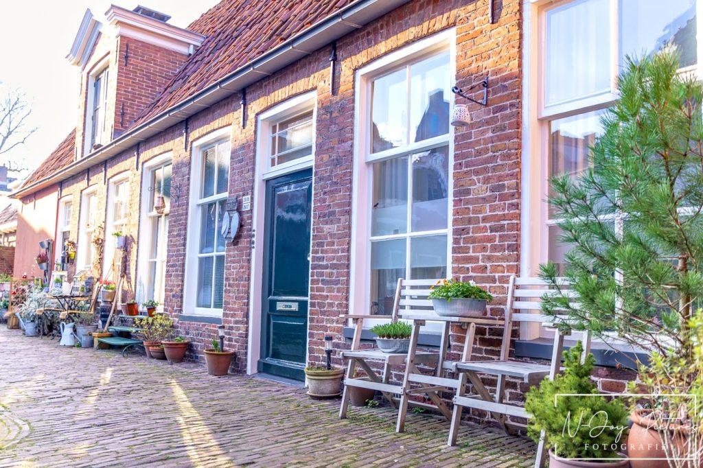 Blogs: Jouw Startpunt voor Fotografie & Creativiteit 10 Sint-Anthony Gasthuis in beeld. Laat de historische sfeer van de Hofjes in Groningen u verrassen. Meer info?