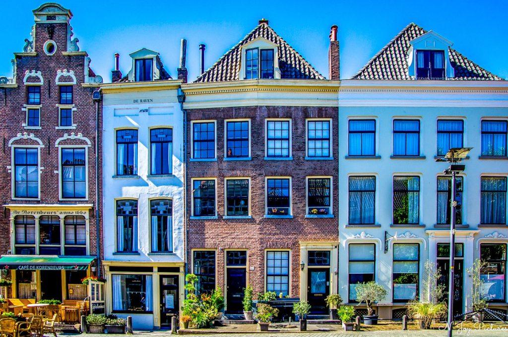 Hanzestad Zutphen 8 Ontdek Hanzestad Zutphen! Middeleeuwse torens en de IJssel wachten op u. Klik voor een onvergetelijk bezoek!