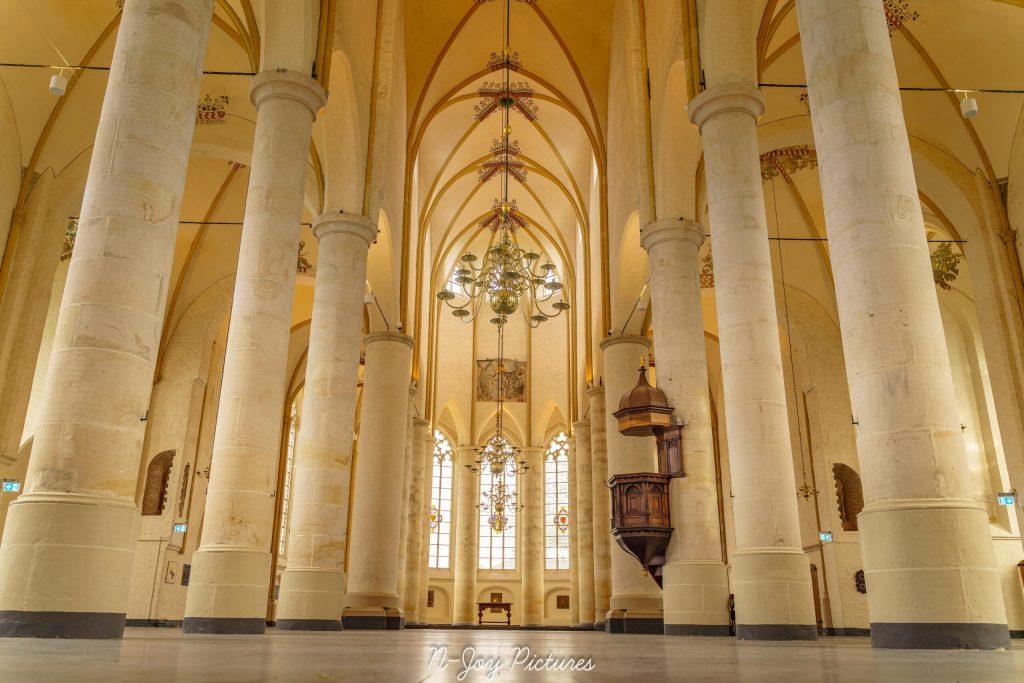 Gotische Fotografie 6 Bergkerk Deventer: Gotiek in al haar glorie. Laat de imposante architectuur u betoveren. Meer info & contact? Klik direct!