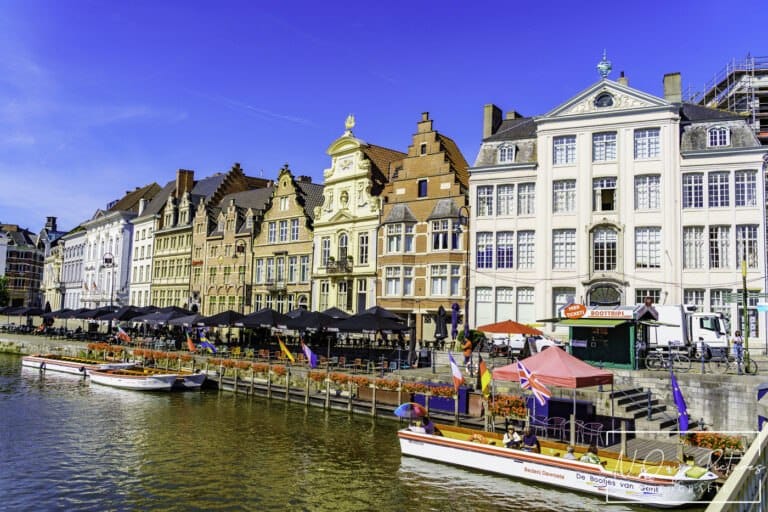 Schilderachtig Gent: Korenlei en Graslei in detail. Zie hoe N-Joy Pictures deze prachtige plek vastlegt. Jouw project hier? Neem contact op!