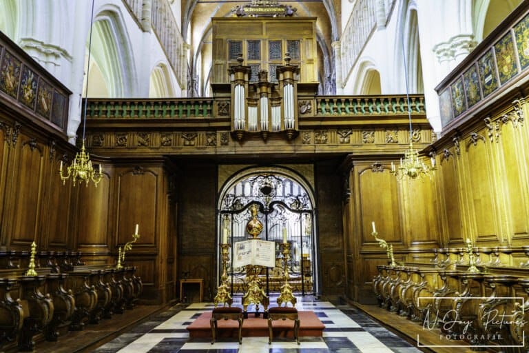 Icoon van Brugge, de O.L.V.-kerk, gevat in detail. Zie hoe N-Joy Pictures gotische kunst vangt. Jouw project hier? Neem contact op!