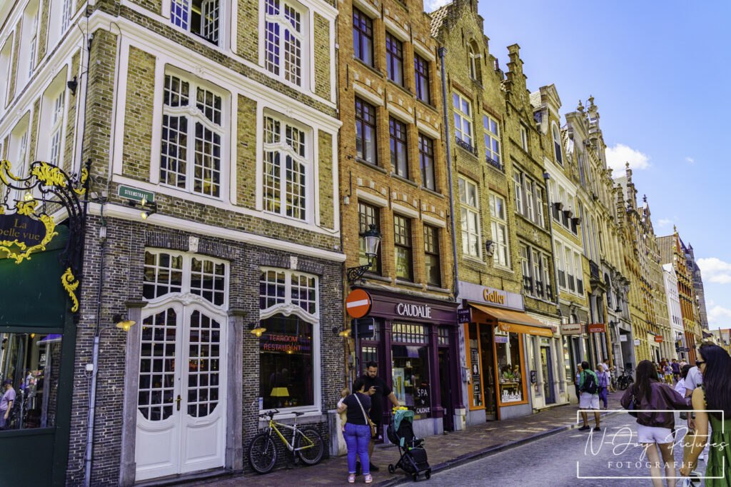 De ziel van Brugge in beeld: UNESCO Werelderfgoed. Laat N-Joy Pictures jouw historische plekken tonen. Meer weten? Contacteer ons nu!