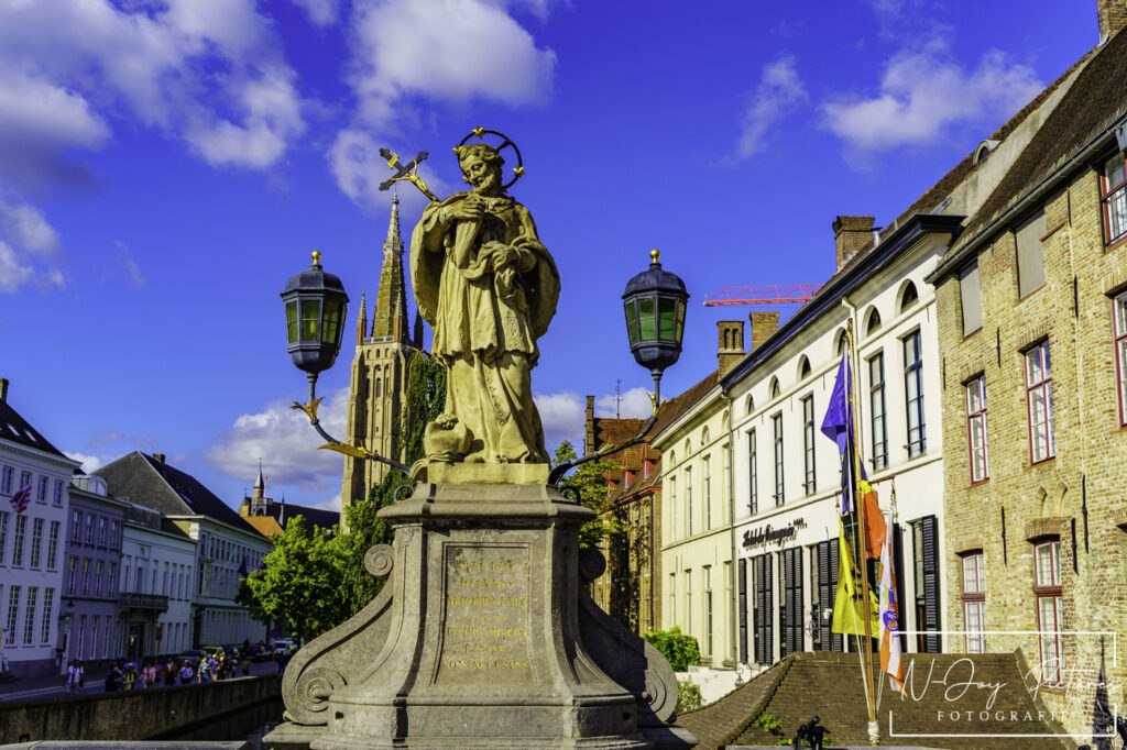 De ziel van Brugge in beeld: UNESCO Werelderfgoed. Laat N-Joy Pictures jouw historische plekken tonen. Meer weten? Contacteer ons nu!