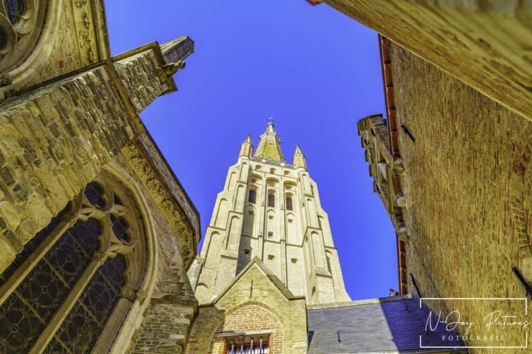De ziel van Brugge in beeld: UNESCO Werelderfgoed. Laat N-Joy Pictures jouw historische plekken tonen. Meer weten? Contacteer ons nu!