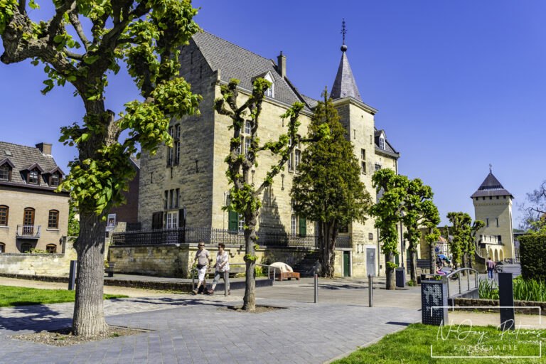 Imposant Kasteel Den Halder, meesterlijk vastgelegd. Stads- & arch.fotografie die boeit. Jouw erfgoed in beeld? Contact!