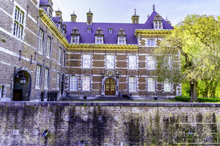 Exclusief Kasteel Eijsden: Droom weg bij de statige gevel en tuinen. Uw unieke evenement begint hier. Klik voor contact!