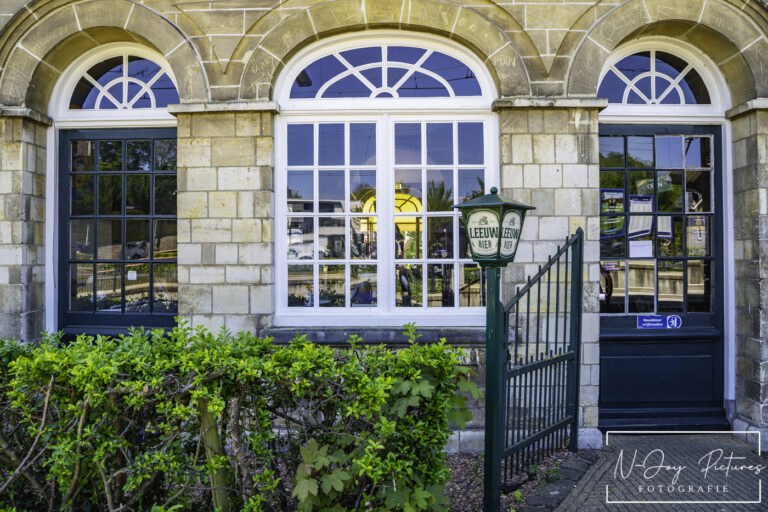 Station Valkenburg: Unieke mergelarchitectuur! N-Joy Pictures legt de charme vast. Meer zien? Klik & ontdek!