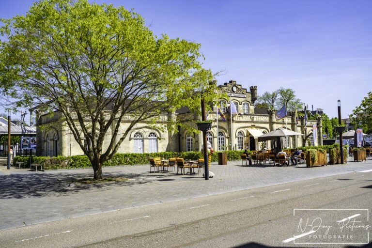 Station Valkenburg: Unieke mergelarchitectuur! N-Joy Pictures legt de charme vast. Meer zien? Klik & ontdek!