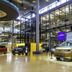 Moderne pracht in glas en staal: ontdek de Transparente Fabriek Dresden door de lens van N-Joy Pictures Fotografie.