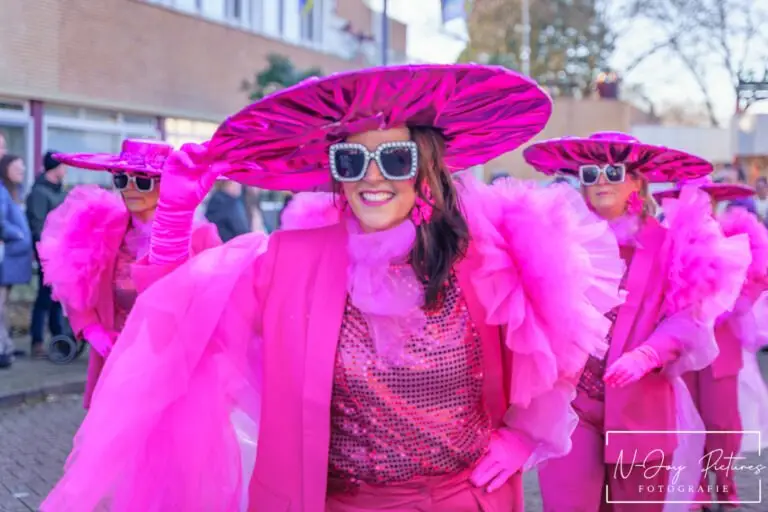 Uitbundig Carnaval Groenlo in actie, vastgelegd door ervaren evenementenfotograaf Fotograaf Groenlo N-Joy Pictures