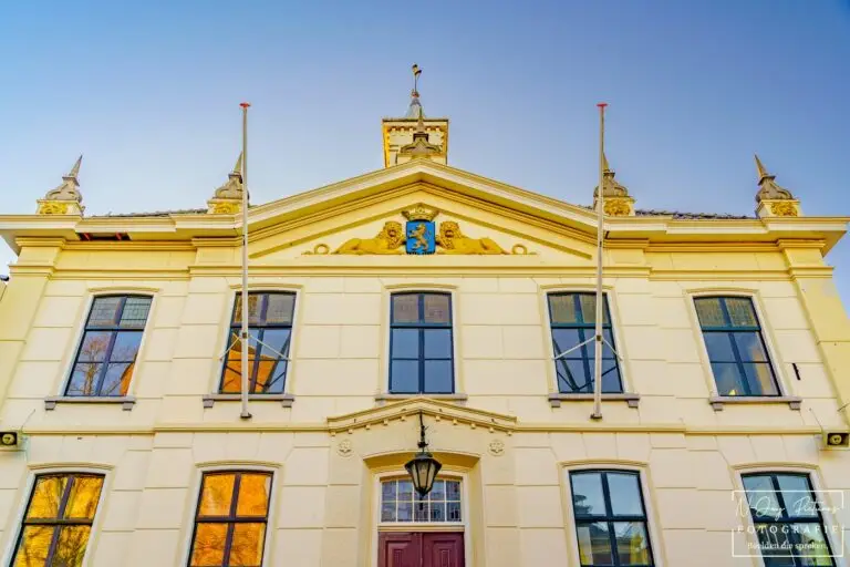 Raadhuis Groenlo sfeervol vastgelegd in sterke stads- en architectuurfotografie door Fotograaf Groenlo N-Joy Pictures