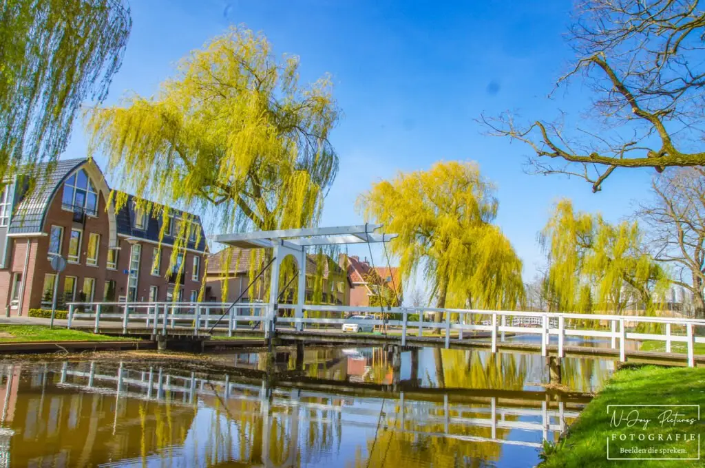 Iconisch uitzicht op De Berkel in Borculo. Stadsfotografie die raakt, vastgelegd door N-Joy Pictures. Nieuwsgierig? Ga naar contact.