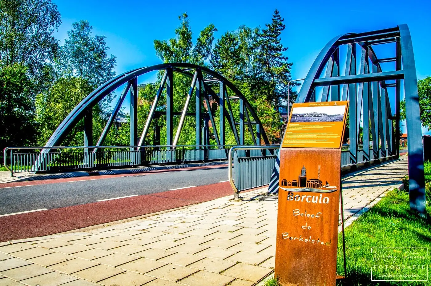 Herbouwde spoorbrug Borculo, professioneel vastgelegd door Fotograaf Borculo N-Joy Pictures. Ontdek het stadsbeeld.