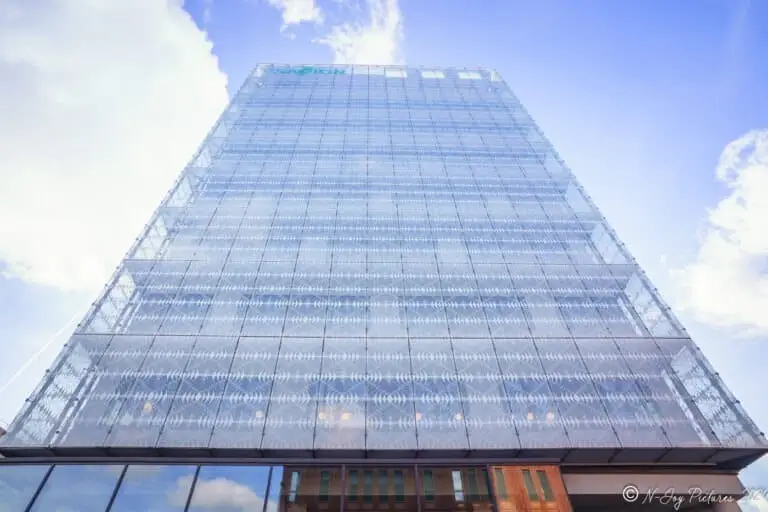 Saxion Hogeschool Enschede Epy Drost Gebouw! N-Joy Pictures architectuurfotografie. Bekijk de foto's & boek uw fotoshoot voor gebouwen!