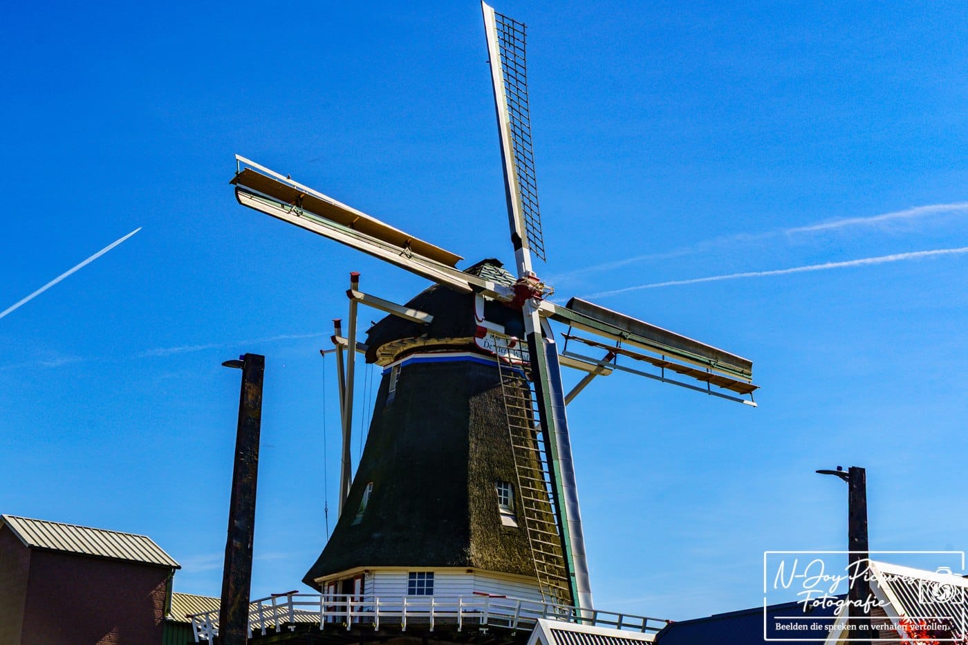 Authentieke Korenmolen De Vier Winden Vragender in perfect licht – stadsfotografie door fotograaf Vragender, ontdek meer
