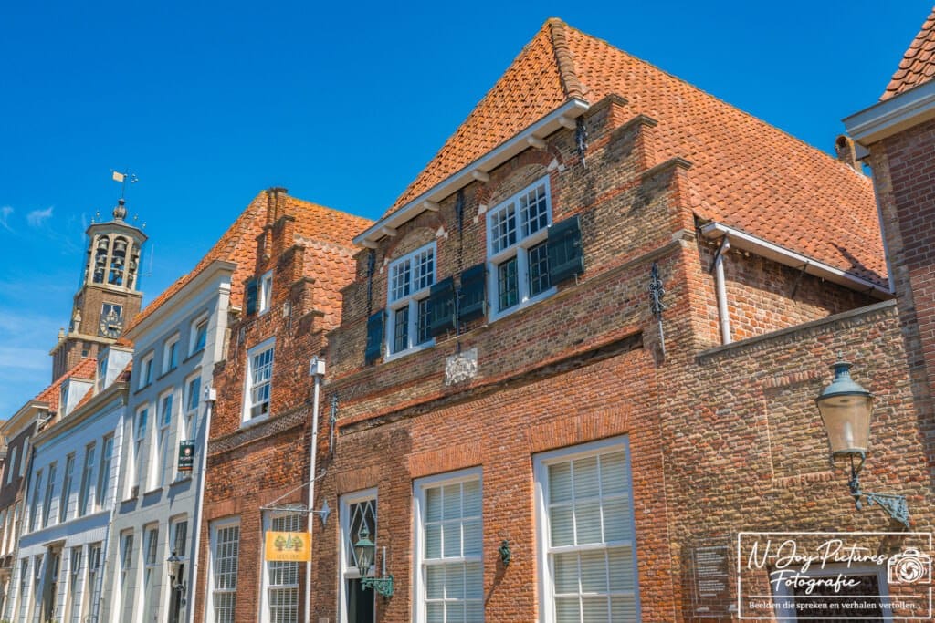 Sfeervolle Vestingstad Heusden met eeuwenoude panden, molens en historische straatjes. Ontdek deze unieke stadsfotografie en laat je inspireren.